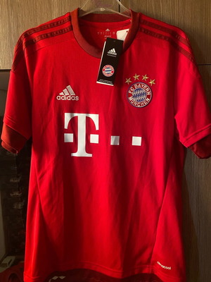 Bayern Munich Jersey 2015-16 new, size Small