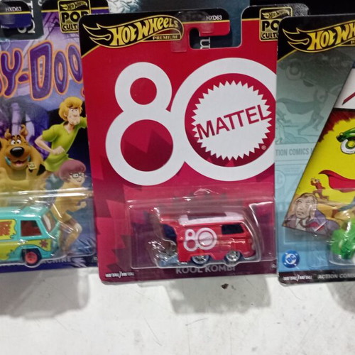 Αυτοκινητάκια Hot Wheels pop culture σετ 3 καινούργια