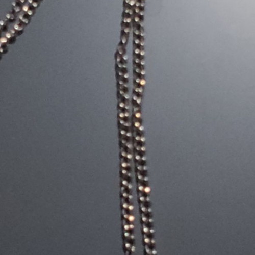 Pendant necklace used with white rhinestones