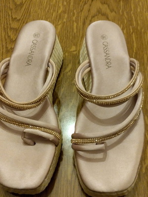 Fabric sandals like new, beige, size 38-39