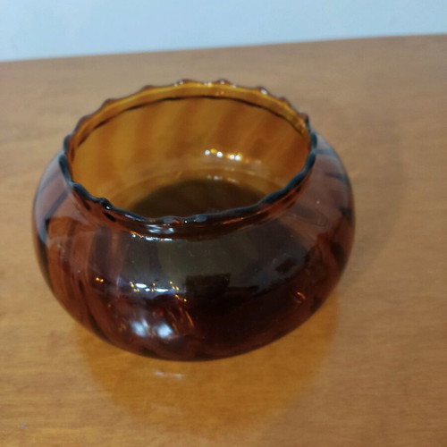 Honey glass bowl-ashtray from the 80s like new