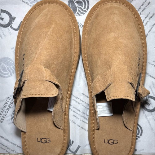 UGG GoldenGlow platform sandals brand new, chestnut color size 42