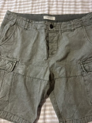 Funky Buddha Bermuda shorts size 34