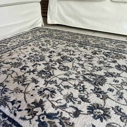 IKEA rug used, excellent condition