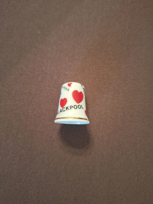 Porcelain thimble Blackpool like new