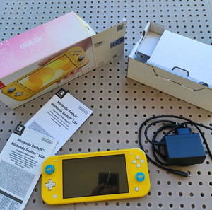 Nintendo switch lite yellow