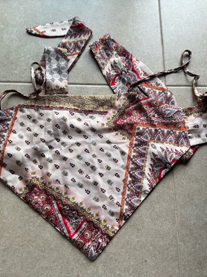 Shein top like new, colorful, size S