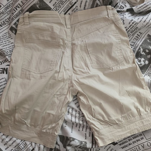 Summer beige bermuda shorts like new, small/medium