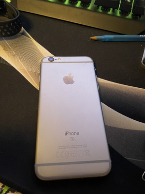 iPhone 6s unlocked for parts or repair, used, unknown function