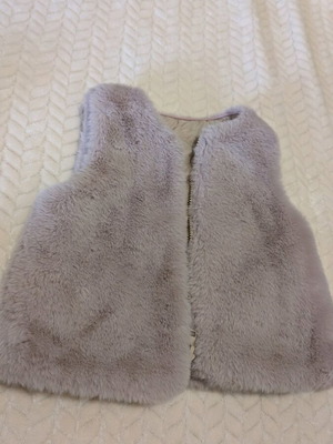 Zara kids vest like new, size 1-3 years