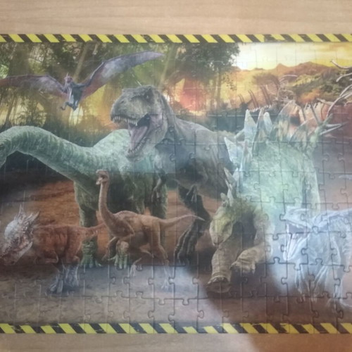 Dinosaur puzzle 200 pieces like new
