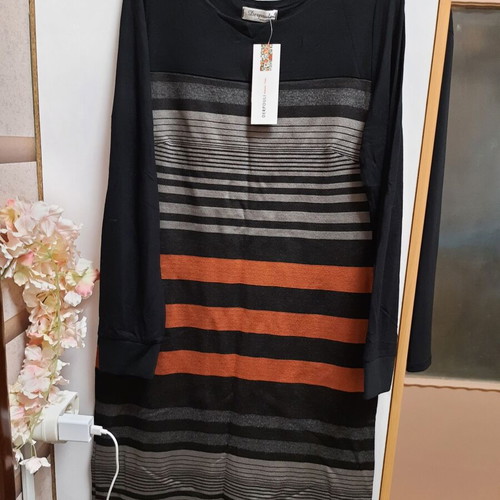 Derpouli elastic dress new from thick knitted fabric