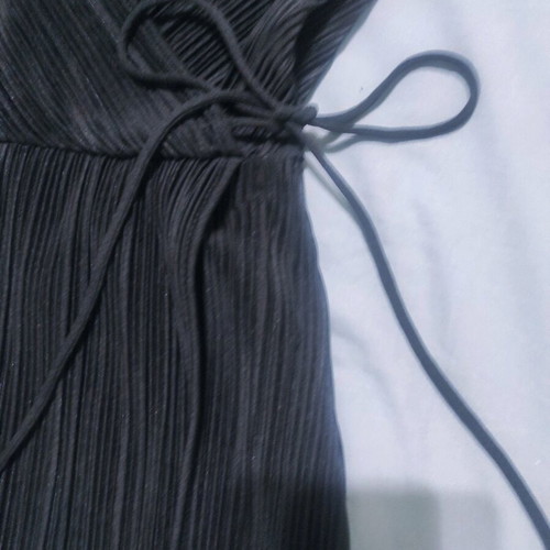 Long pleated dress H&M black, wrap style, size XS fits S, like new