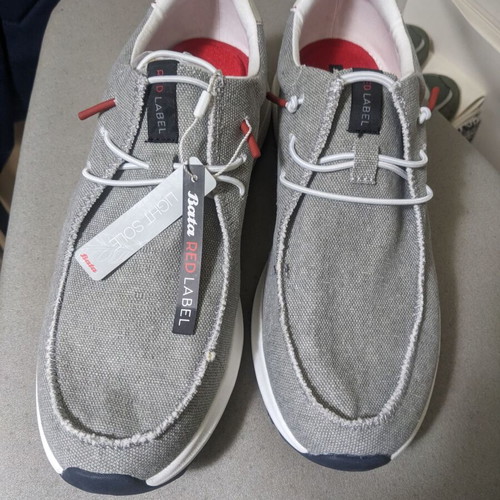 Bata Red Label men's sneakers size 42 grey new