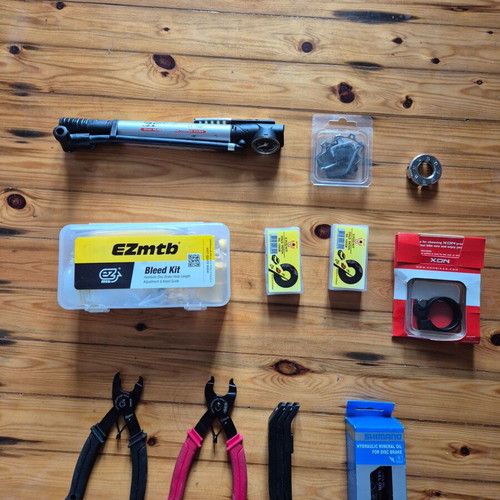 Bike Maintenance and Brake Bleeding Kit like new