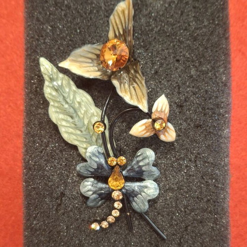 Vintage 90s flower brooch used