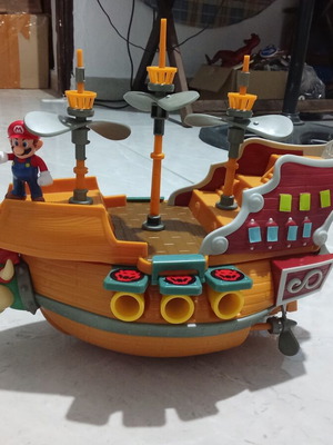 Super Mario Deluxe Bowser's Airship Playset like new
