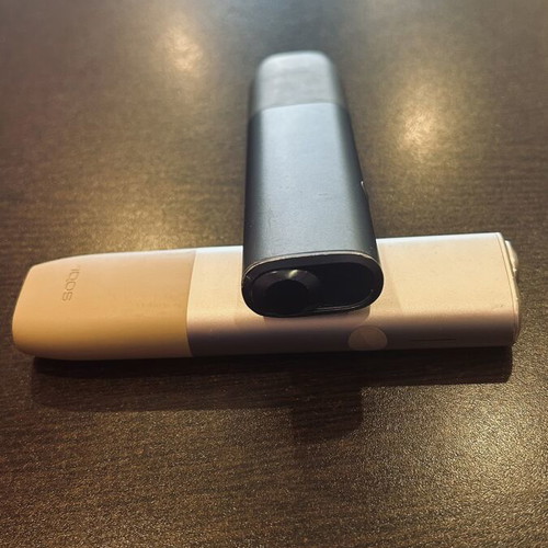 Iqos Iluma pack of 3 devices like new without charger