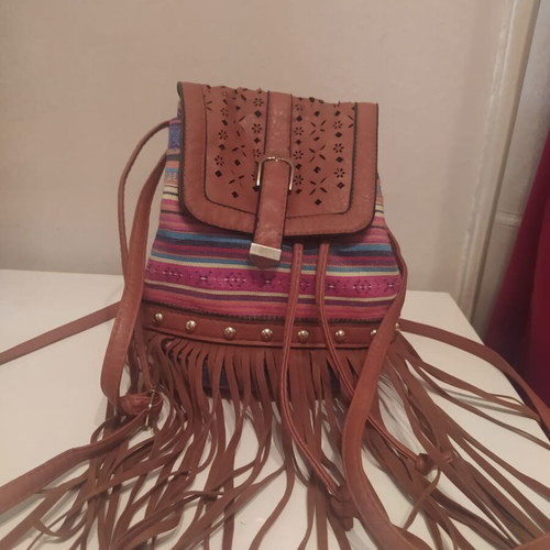 Backpack with fringes like new, brown