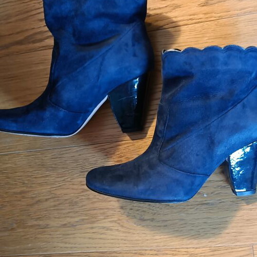 Tara Jarmon Blue Suede Ankle Boots like new, size 37