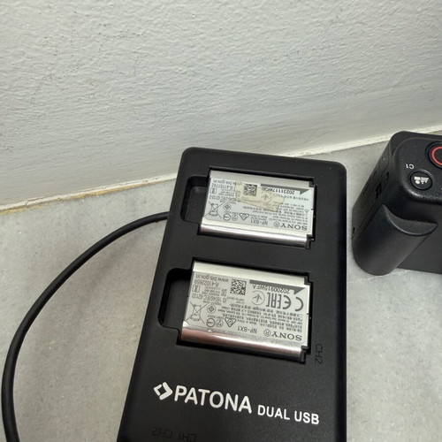 Sony ZV-1 Vlogging Kit σαν καινούργιο με grip και μπαταρίες