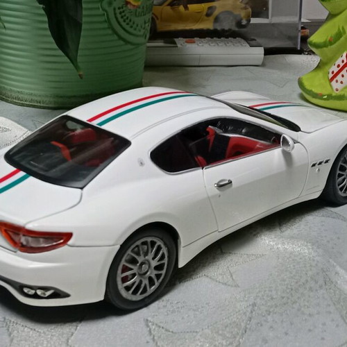 Maserati Gran Tourismo 1/18 Scale Used