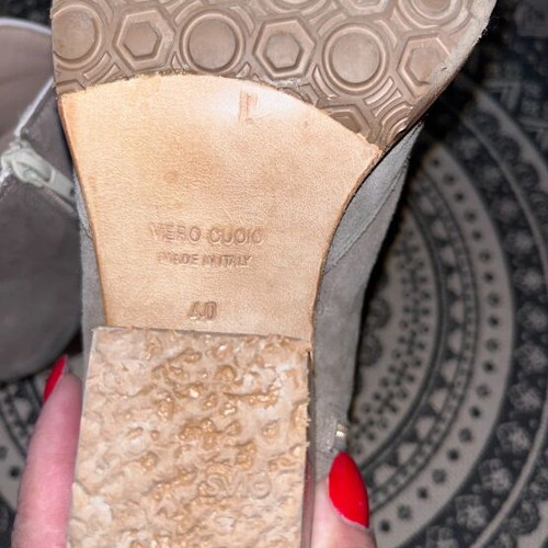 Vero Cuoio beige ankle boots like new, wooden 7 cm heel, size 40