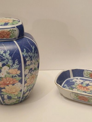 Vintage porcelain vase with lid and plate ECHO like new