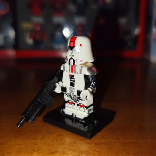 Imperial Soldier Star Wars minifigure with blaster and armor