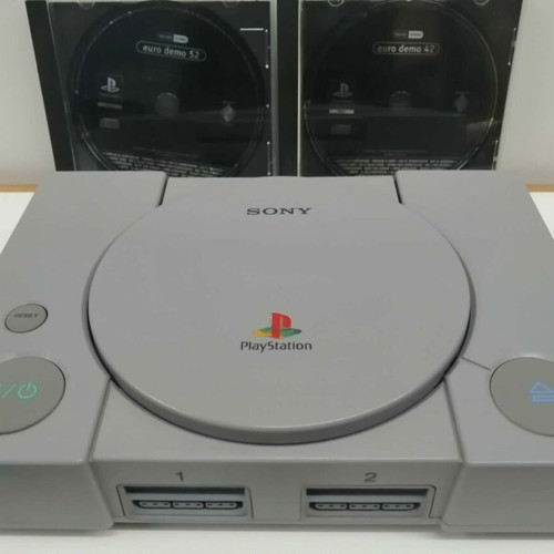 PlayStation 1 Fat SCPH-9002 console like new with 2 controllers and memory card