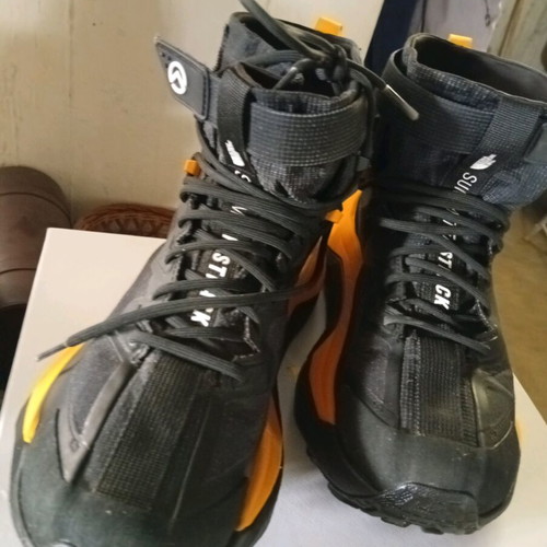 The North Face Summit Fastpack GTX hiking boots, black/yellow, size 44
