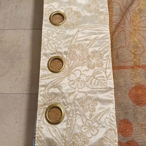 Curtain with rings like new, brown fabric with beige border