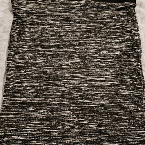 Stradivarius mini skirt new, black and grey tight with front cut