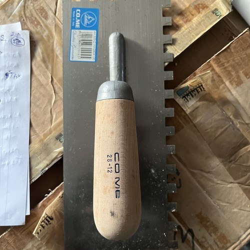 Spatula CO.ME with wooden handle, like new, 280x120 mm