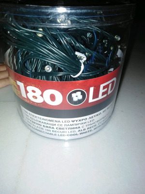 180 LED Χριστουγεννιάτικα λαμπάκια μεταχειρισμένα