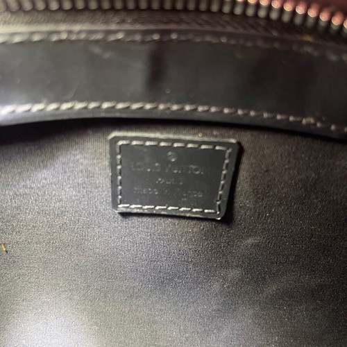 Louis Vuitton women's shoulder bag like new, gray and beige