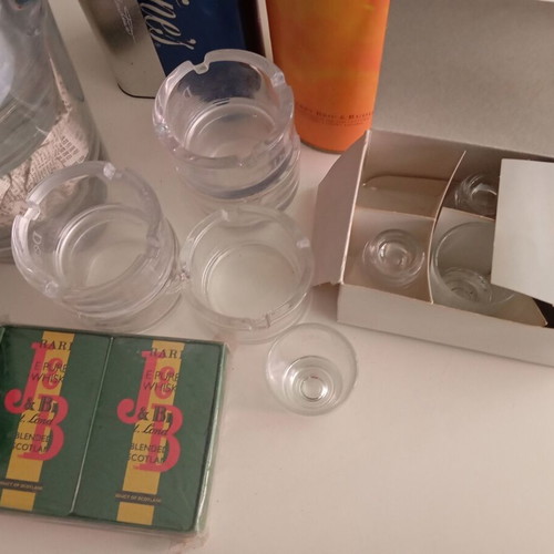 Package of 13 new collectible and practical whiskey and vodka items