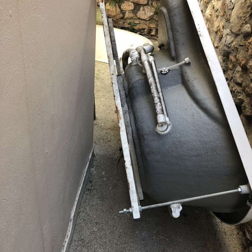 White cartoon jacuzzi like new