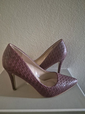 Γόβες μπορντο 10ποντες μυτερές με μαλακό πάτο, σαν καινούργιες