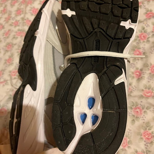 New Balance sneakers size 42.5, new, gray and white