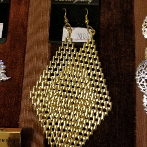Xp earrings new, pack of 11 pairs