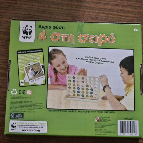 WWF Madagascar 4 in a Row board game like new