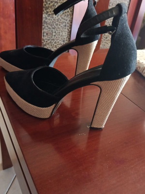 Black suede heels with woven platform, size 39, like new