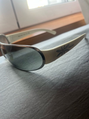 Prada sunglasses like new, white