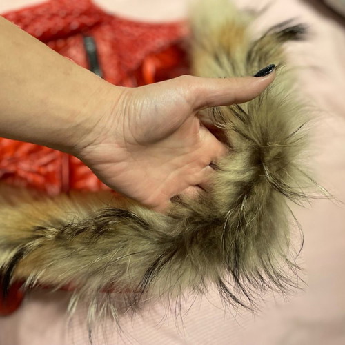 Rossodisera sleeveless vest like new with genuine fur hood, red