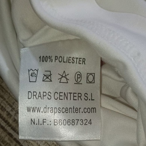 Valencia C.F. jersey large by Draps Center and Nike travel pouch like new