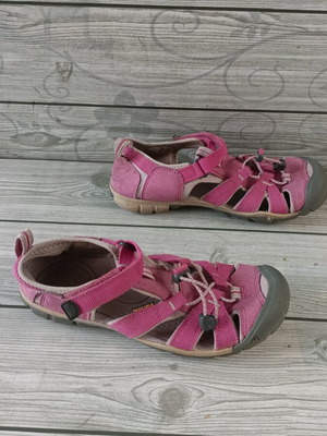 Keen pink sandals size 36