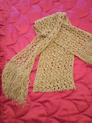 Handmade scarf with golden thread like new