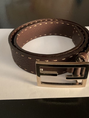 Fendi leather belt brown like new, size 70
