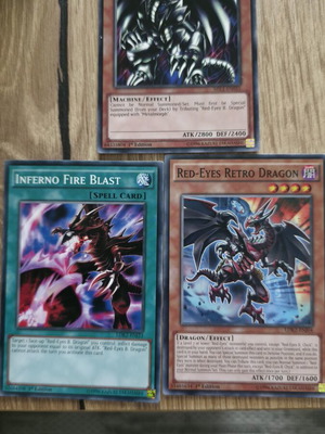 Red Eyes Black Dragon set 1st edition, like new